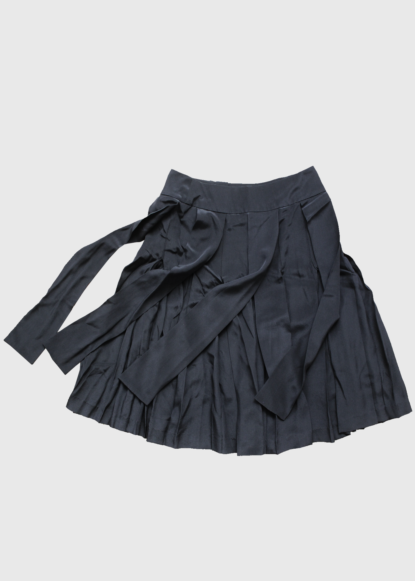CHANEL 2001 Black Silk Bow-Tie Pleated Mini Skirt