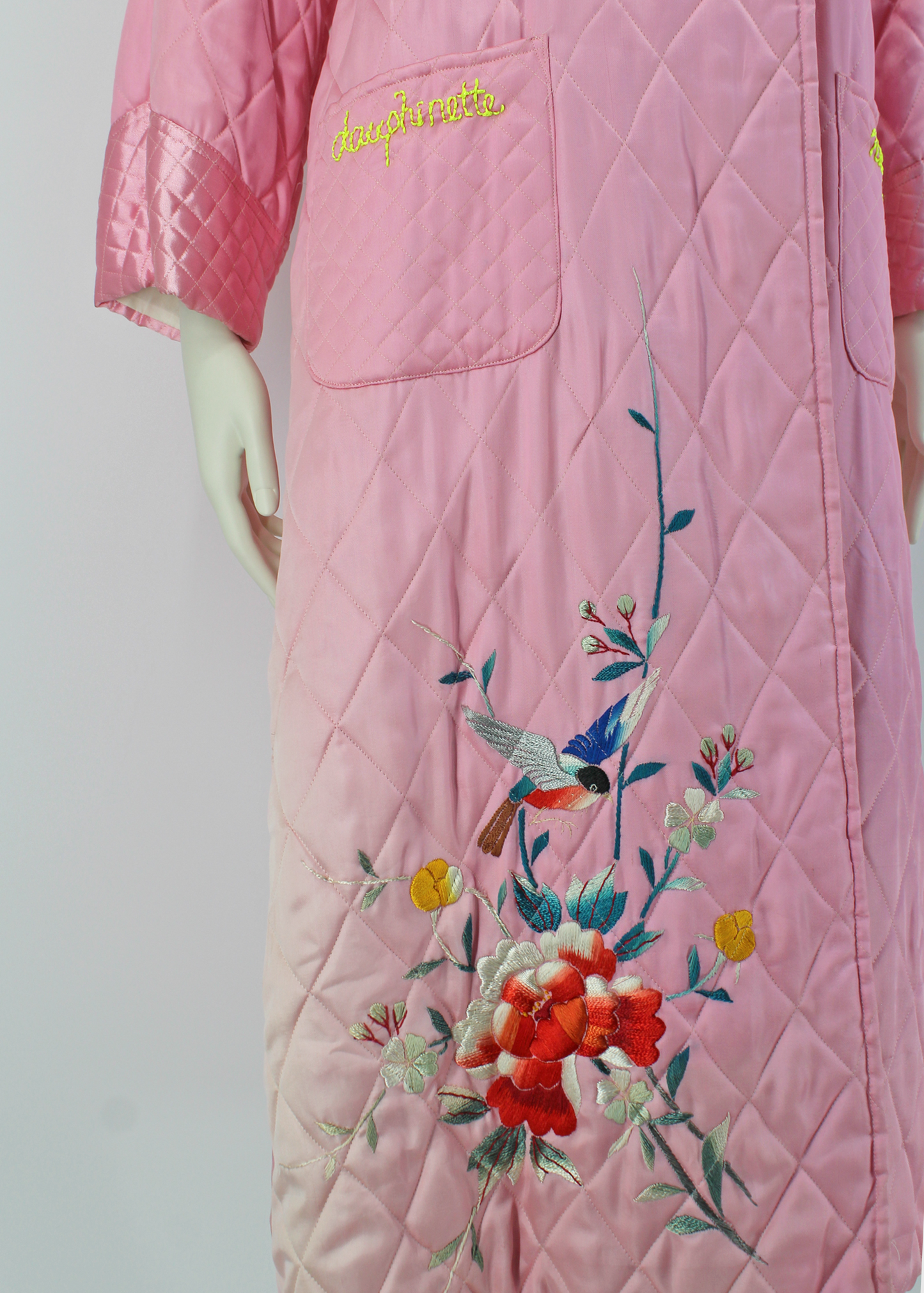 Dauphinette 1940s Pink Hand-Embroidered Quilted Robe
