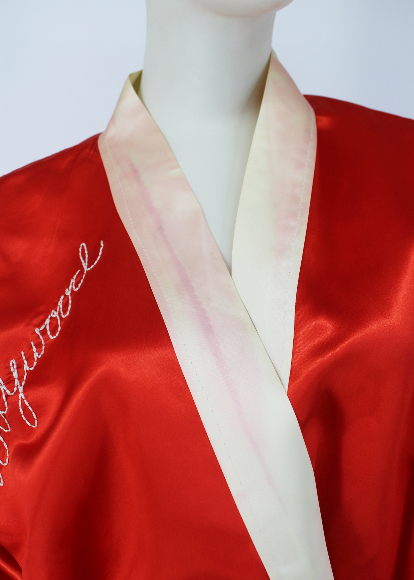 Dauphinette 1940s Red "Hollywood" Hand-Embroidered Robe with Feathers