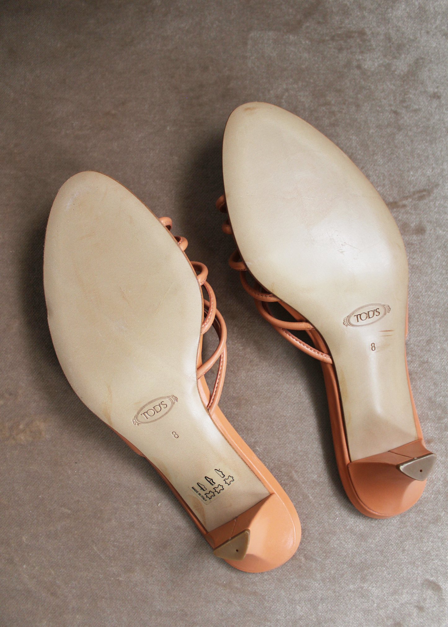Tod's 2000s Kitten Heel in Creamsicle Leather- Size 8